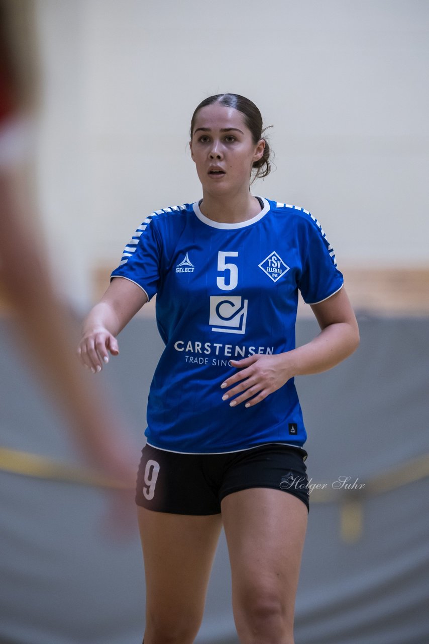 Bild 144 - wAJ TSV Ellerau - HSG HKiel/Kron : Ergebnis: 24:34